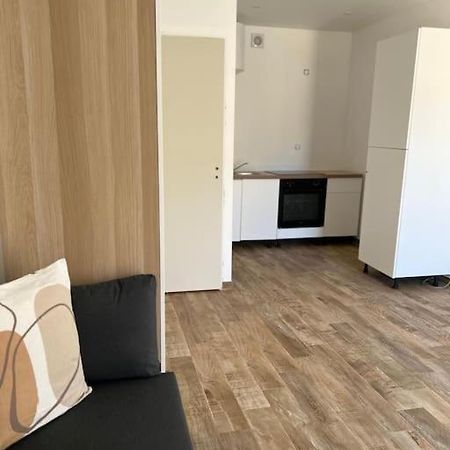 Studio Independant Tout Equipe Mirabeau Екстериор снимка