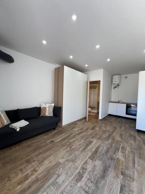 Studio Independant Tout Equipe Mirabeau Екстериор снимка