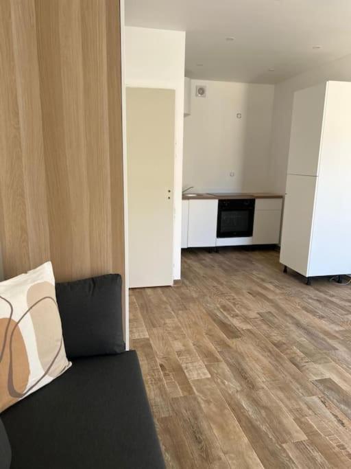 Studio Independant Tout Equipe Mirabeau Екстериор снимка